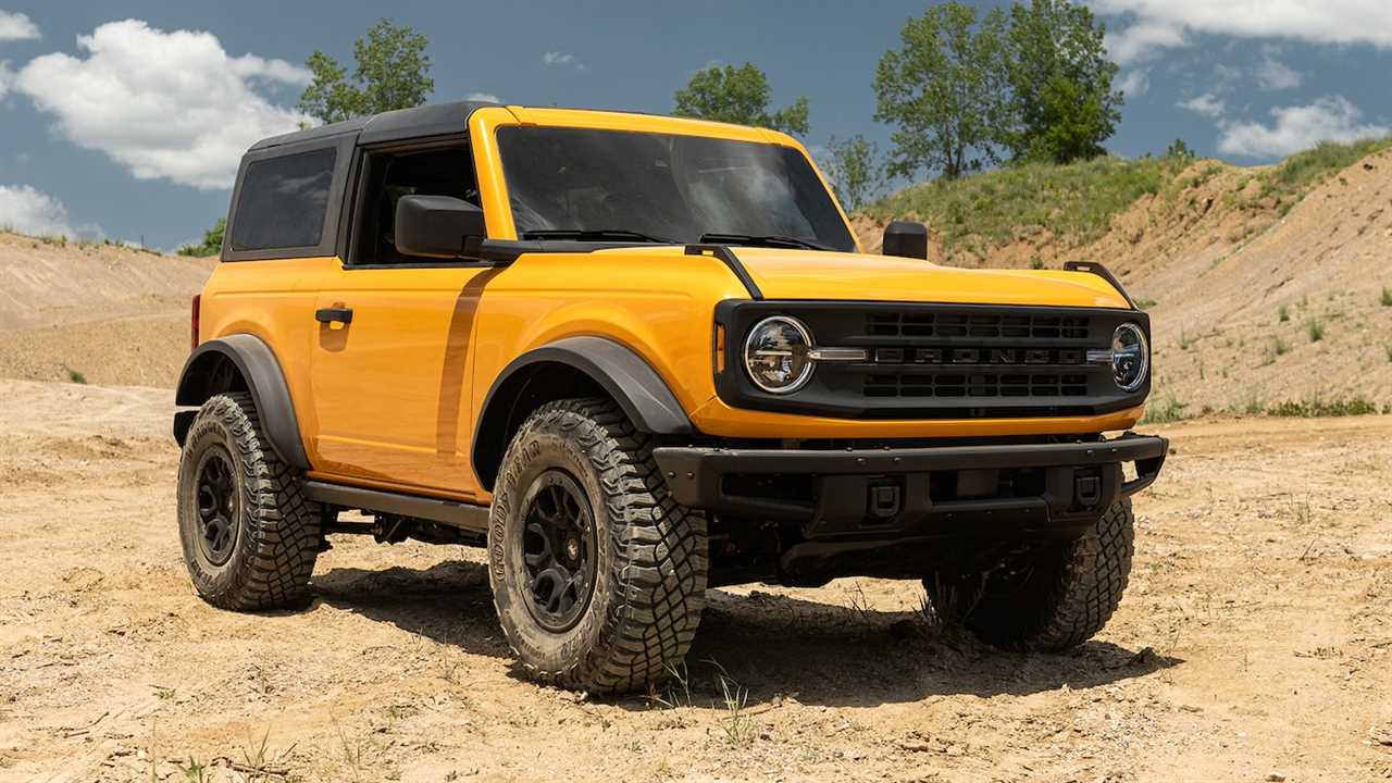 The 2021 Ford Bronco’s Fuel Economy Is Not Good, Trails Even the Thirsty Wrangler