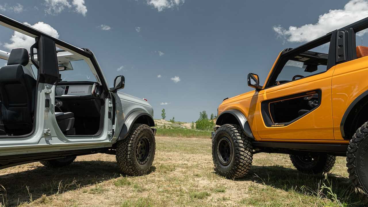 The 2021 Ford Bronco’s Fuel Economy Is Not Good, Trails Even the Thirsty Wrangler