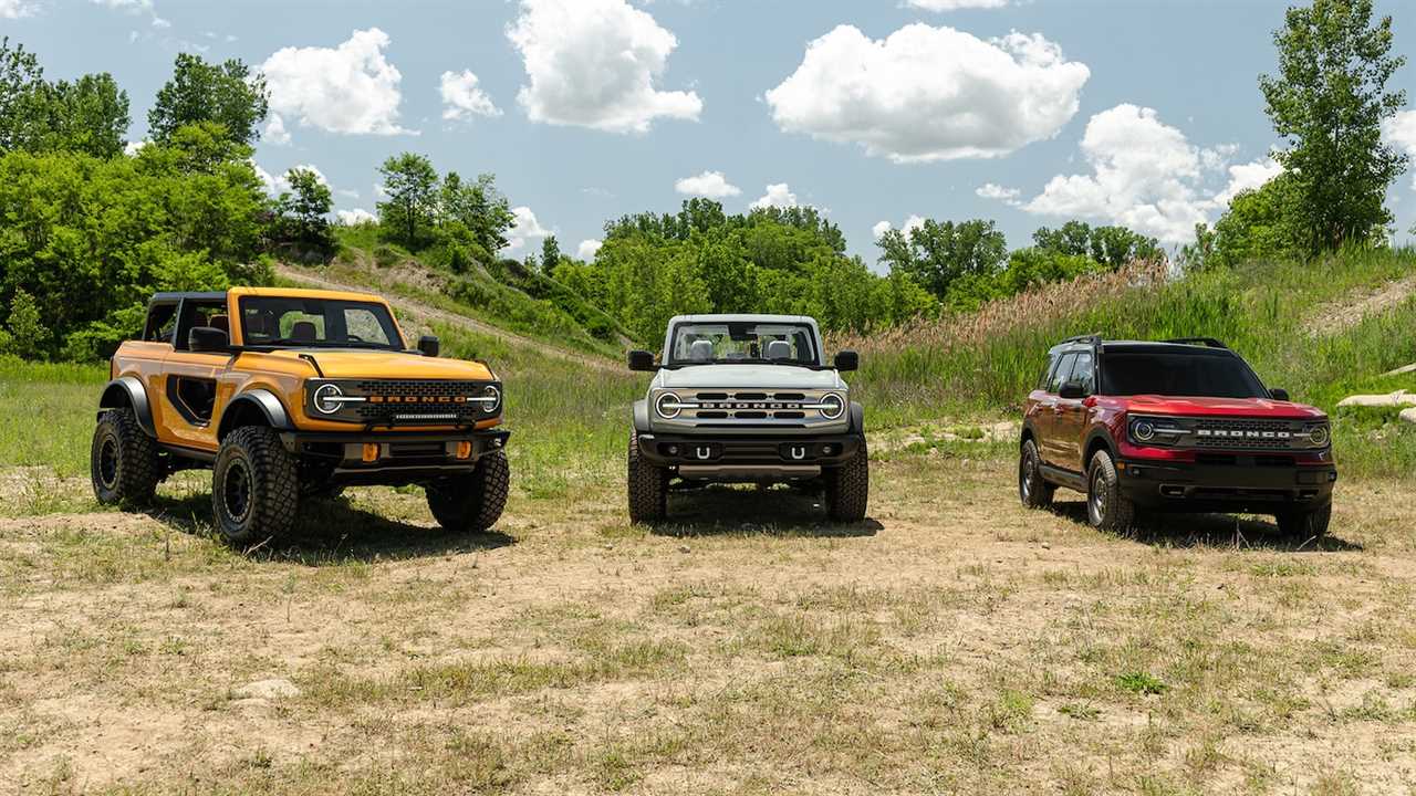The 2021 Ford Bronco’s Fuel Economy Is Not Good, Trails Even the Thirsty Wrangler
