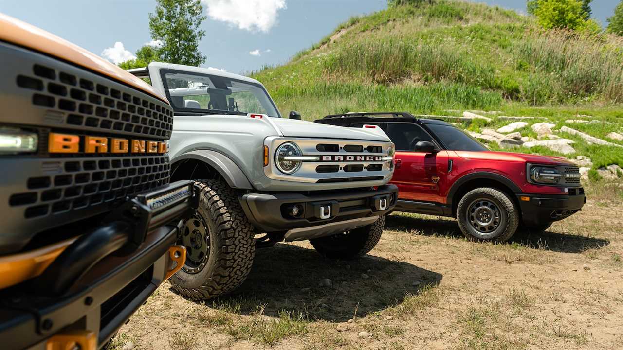 The 2021 Ford Bronco’s Fuel Economy Is Not Good, Trails Even the Thirsty Wrangler