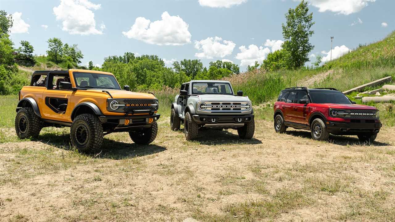 The 2021 Ford Bronco’s Fuel Economy Is Not Good, Trails Even the Thirsty Wrangler