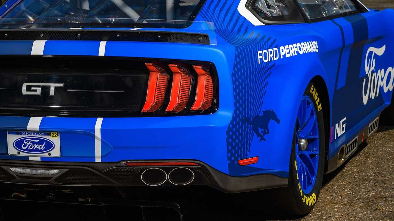 2022 Ford Mustang Next-Gen NASCAR Cup Series Racer Gallops Into View