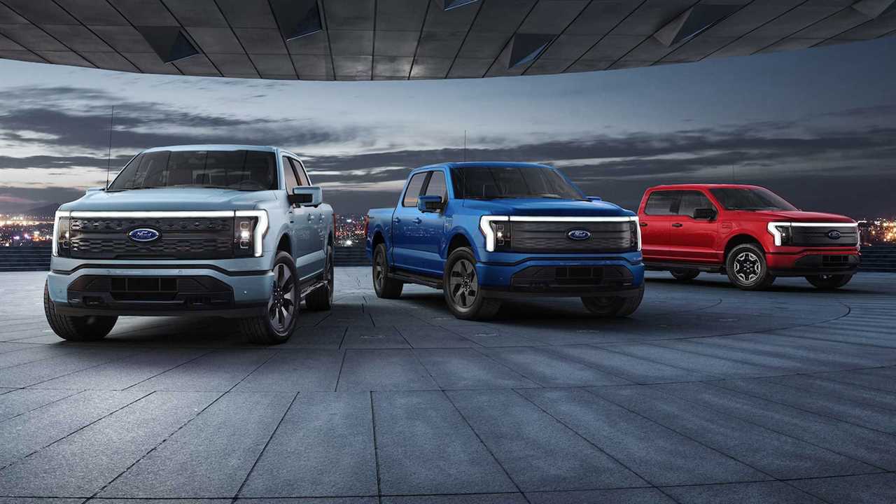 2022 Ford F-150 Lightning electric pickup truck lineup