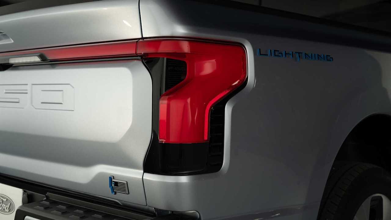 2022 Ford F-150 Lightning taillight view