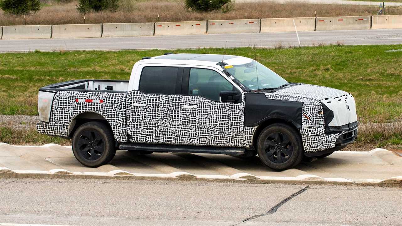 2022 Ford F-150 Lightning electric prototype testing