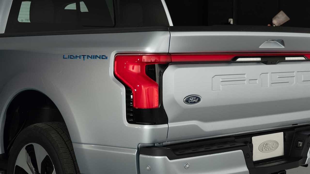 2022 Ford F-150 Lightning taillight